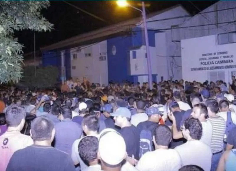 A más de una década del acuartelamiento, sobreseyeron a 6 policías acusados de sedición en Chaco