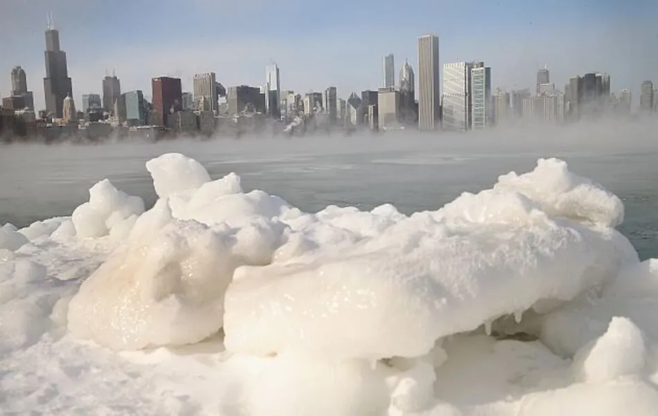 Una “megatormenta de marzo” golpea Chicago
