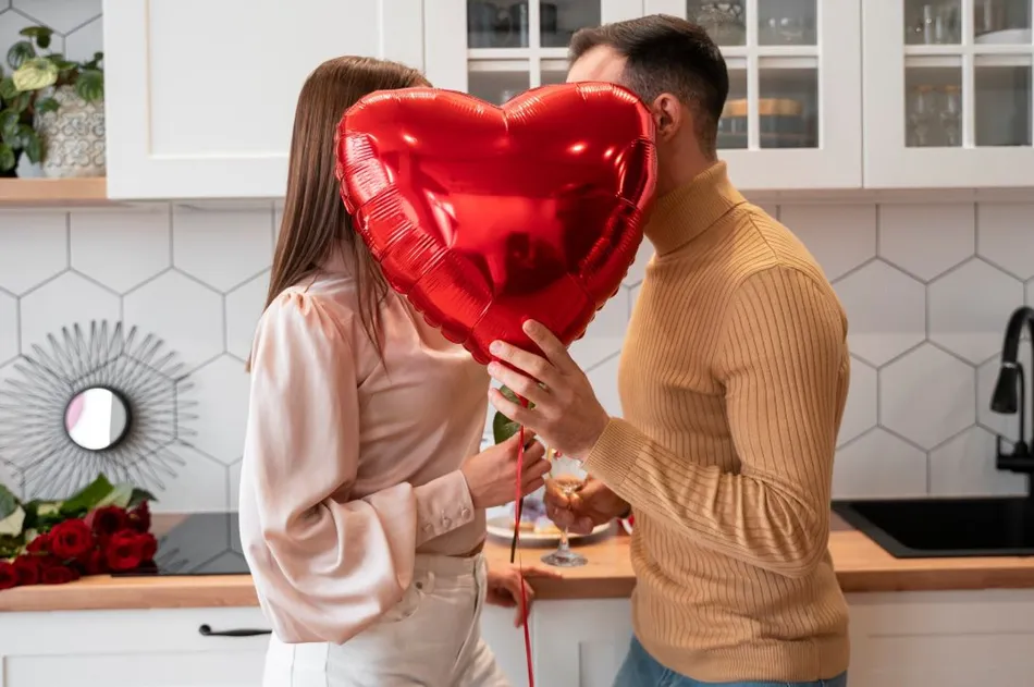 San Valentín en la era digital: tiempos de amor y algoritmos