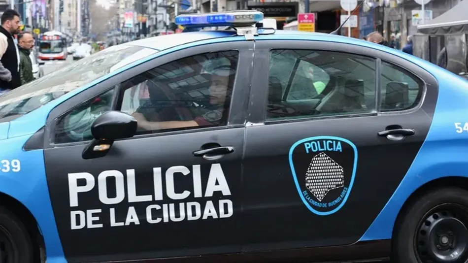 Un inspector de la Policía Federal va a juicio acusado de asesinar a su pareja y simular un suicidio